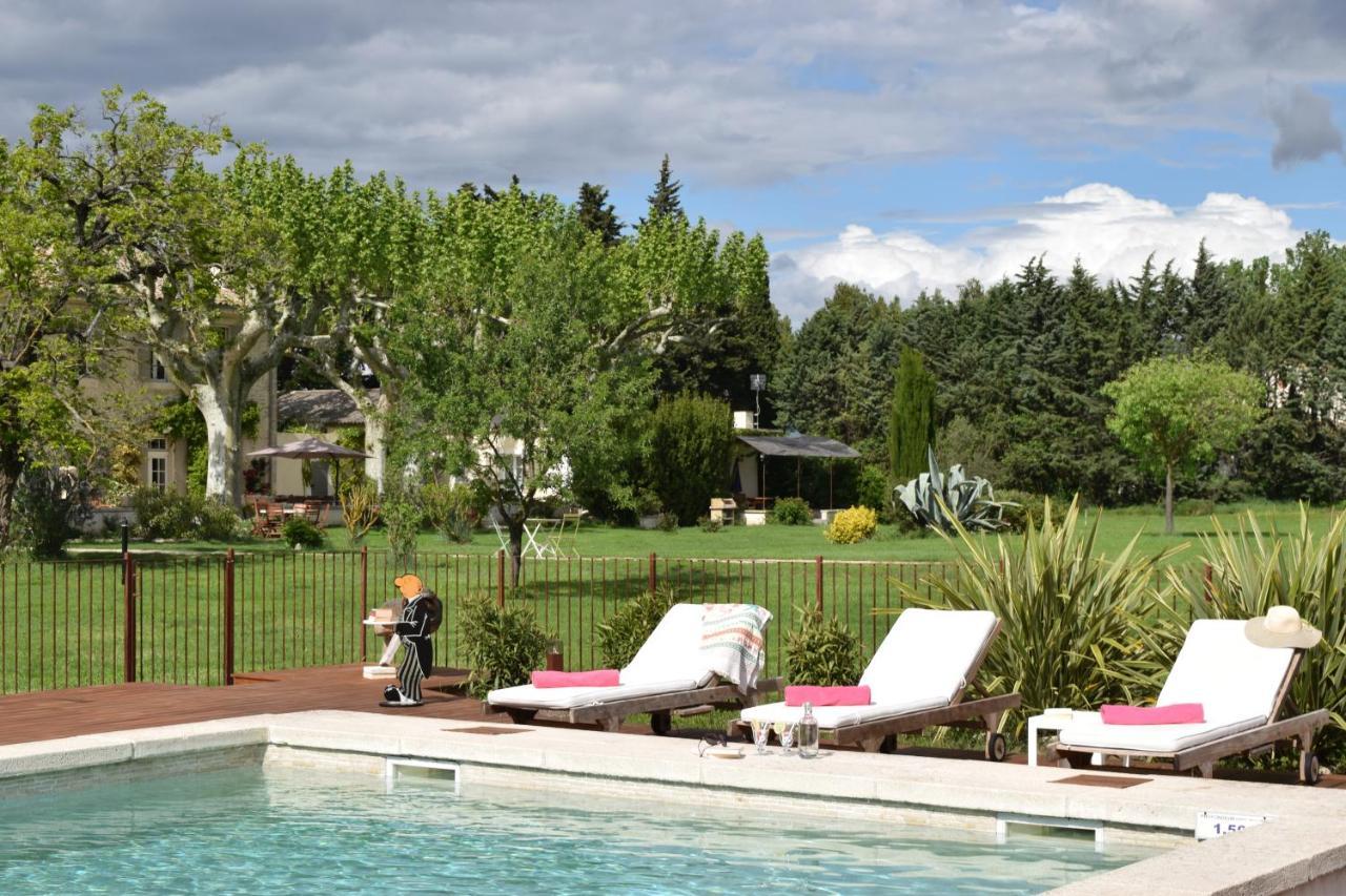La Bastide Des Amouriers Caumont-sur-Durance Екстериор снимка