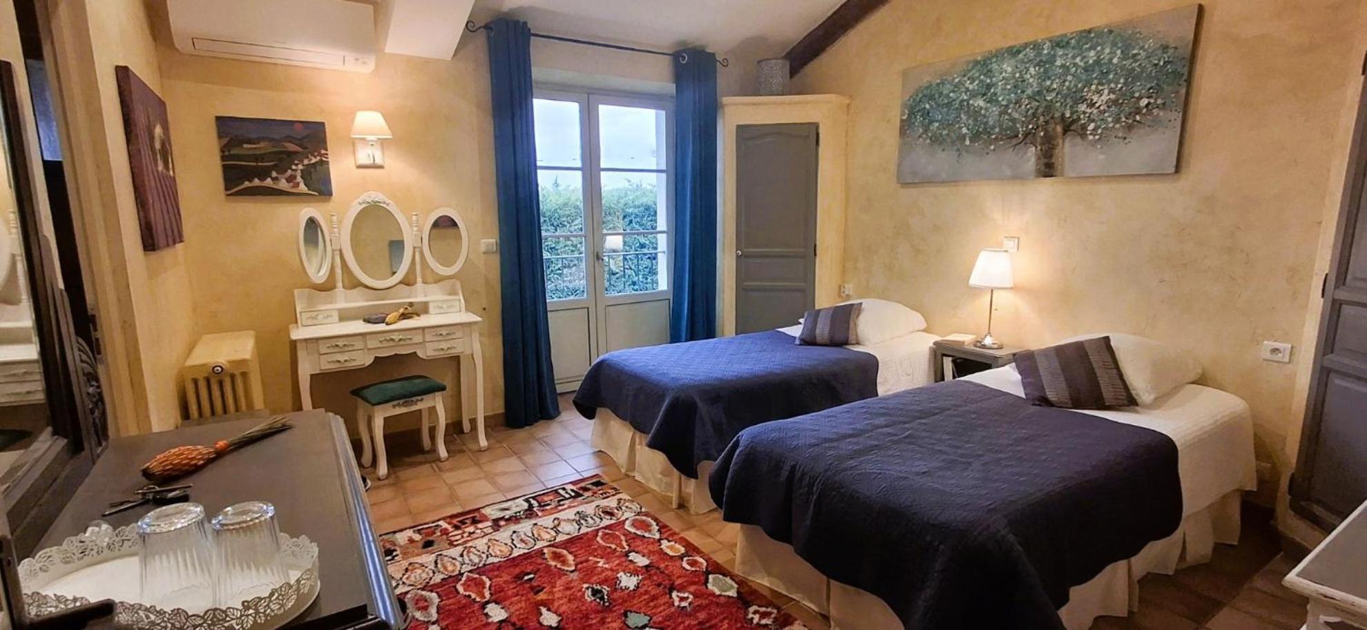 La Bastide Des Amouriers Caumont-sur-Durance Екстериор снимка