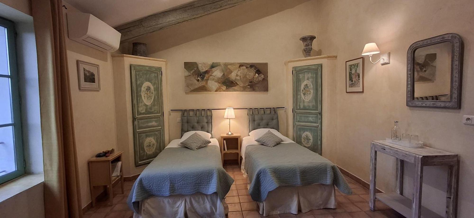 La Bastide Des Amouriers Caumont-sur-Durance Екстериор снимка