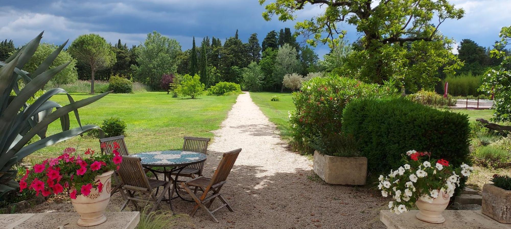 La Bastide Des Amouriers Caumont-sur-Durance Екстериор снимка